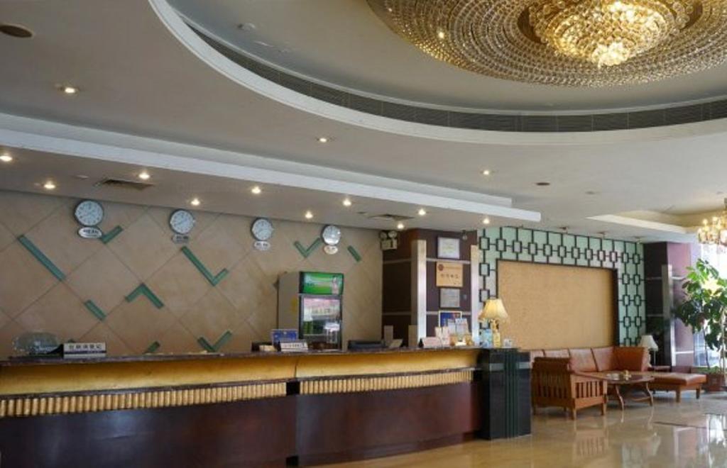 Yingfeng Hotel Dongguan  Bagian luar foto